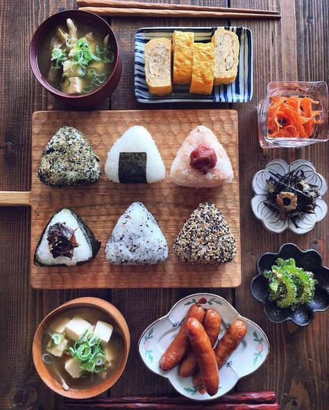 Resep Sushi, Japanese Cooking, Japan Food, Korean Food, Chopsticks, Pretty Food, Food Cravings, Japanese Food, Aesthetic Food