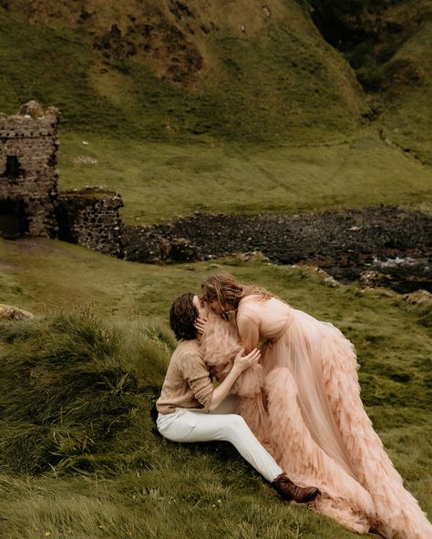 Irish castles>>>>everything else Irish Wedding Aesthetic, Irish Aesthetic, Irish Castles, Irish Women, Irish Princess, Irish Wedding, Character Inspo, Two Faces, Adventure Elopement