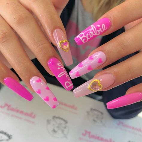 Magda Ibarra ✨💕 on Instagram: “Barbie 💖” Nail Art Designs For Beginners, Barbie Pink Nails, Barbie Nails, Nails Bright, Nagellack Trends, Wow Nails, Diy Nail Art, Summer Acrylic Nails, Gem Nails