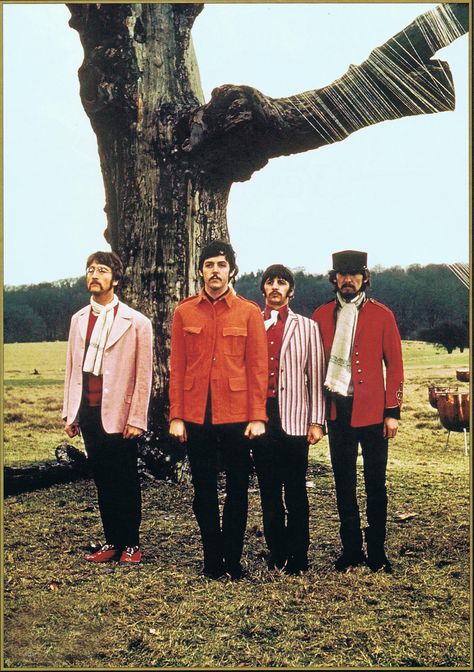 Beatles Style, Beatles Quotes, I Am The Walrus, 80s Disco, Beatles Photos, Beatles Pictures, Strawberry Fields Forever, Beatles Fans, Swinging Sixties