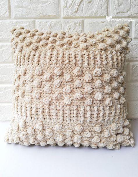 Crochet Pillow Patterns Free, Crochet Cushion Pattern, Bobble Crochet, Throw Pillow Pattern, Pillow Patterns, Crochet Pillow Cover, Crochet Cushion Cover, Cozy Rooms, Crochet Pillow Pattern