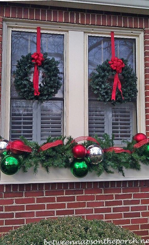 Christmas Window Boxes, Christmas Window Decoration, Christmas Window Decorations, Christmas Porch, Christmas Window, Noel Christmas, Christmas Deco, Outdoor Christmas Decorations, Christmas Joy