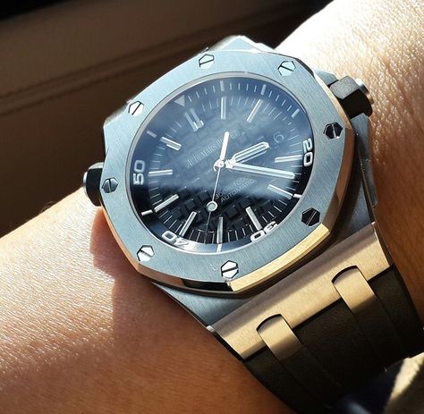 Audemars Piguet Diver, Audemars Piguet Gold, Nft Design, Ap Royal Oak, Audemars Piguet Royal Oak Offshore, Audemars Piguet Watches, Royal Oak Offshore, Wrist Game, The Watch