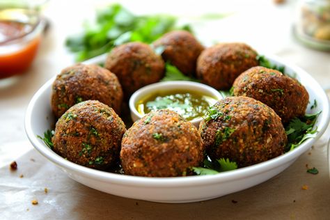 Mutton Kola: The Best Keema Balls Ever! - Freshtohome Blog Chicken Patty Recipes, Mutton Recipe, Mutton Recipes, Patties Recipe, Chicken Patties, Fish And Meat, Food Stall, Balls Recipe, Spices And Herbs