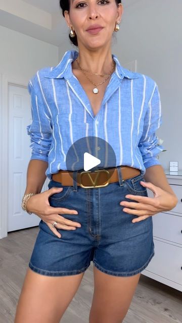 Messy Tucked In Shirt, Women Wearing Mens Shirts, How To Style A Jean Shirt, Bottom Down Shirt Outfits, How To Wear A Button Up Shirt, Tucking In Shirts How To Women, How To Wear Oversized Shirt, How To Style Long Sleeve Shirts, Oversize Shirt Outfits Women Casual