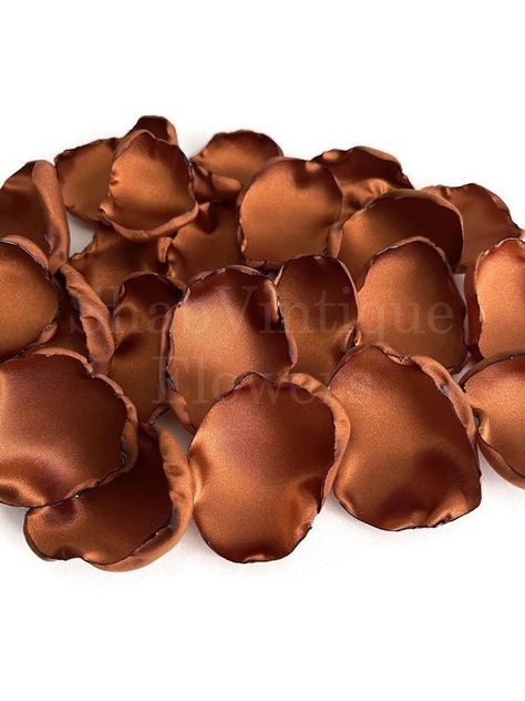 Copper Flower Petals #weddingseason #copper #bride #groom #etsy Copper Theme Wedding, Fall Wedding Aisle Decor, Fall Wedding Aisle, Wedding Aisle Decor, Burgundy And Blush Wedding, Flower Girl Petals, Bridal Honeymoon, Bronze Wedding, Decor Birthday Party