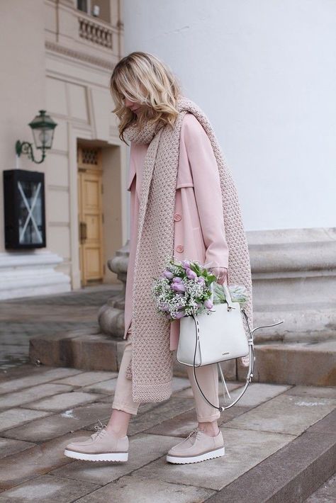 Stile Casual Chic, Persian Fashion, Iranian Women Fashion, Pink Coat, Mood Board Fashion, Pink Outfits, Looks Style, Mode Inspiration, Winter Fashion Outfits