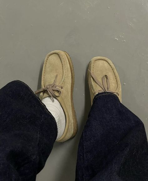 Sepatu Loafers Pria, Clarks Wallabees Outfit, Clarks Wallabees Men, Wallabees Outfit, Streetwear Lookbook, Fashion Haul, Clarks Wallabees, Shoe Wishlist, Outfits Streetwear