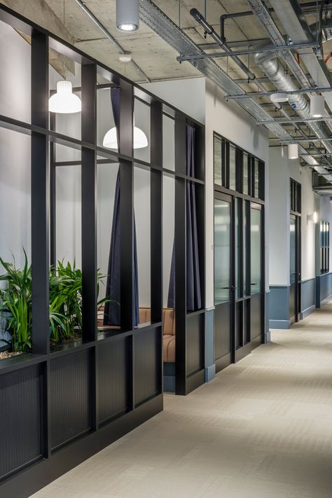 Office Enclosure Ideas, Office Window Design, Diy Office Partition Ideas, Office Partition Ideas, Glass Partition Office Design, Glass Separation Wall Office, Office Partition Design, State Farm Office, Aluminium Partition Design Office