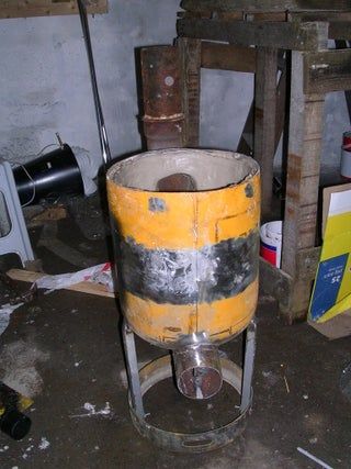 DIY Wood Burner Pot Belly Stove. Made From a Gas Tank : 12 Steps (with Pictures) - Instructables Gas Tank Diy, Garden Wood Burner, Wood Burner Stove, Wood Burner Fireplace, Diy Heater, Diy Wood Stove, Pot Belly Stove, Wood Burners, Garden Wood