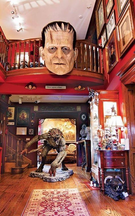 Guillermo Del Toro House, Horror Room Ideas, Hybrid Aesthetic, Horror Home Decor, Horror Room, Bleak House, Horror Decor, Goth Home, Goth Home Decor