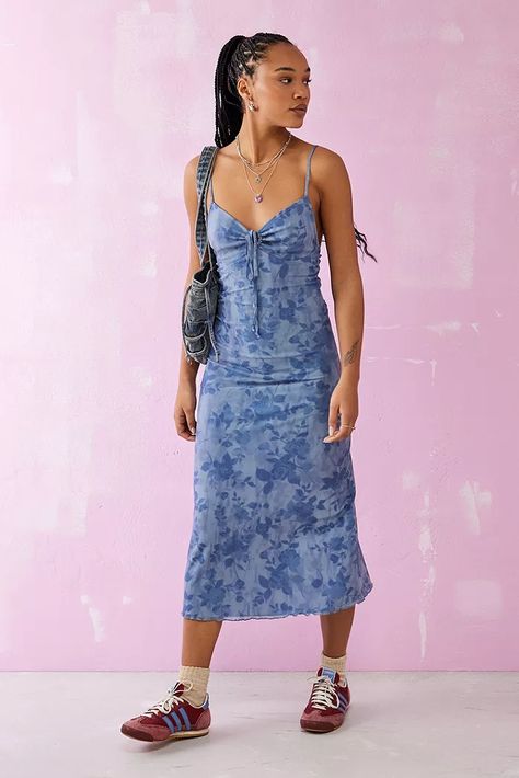 Urban Outfitters Outfit, Urban Outfitters Maxi Dress, Long Mesh Dress, Mid Size Outfits, Rock Dresses, Urban Outfitters Clothes, Long Blue Dress, Pink Dress Casual, Motel Rocks