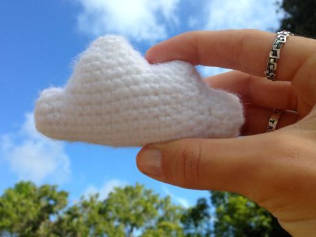 Cloud. Pattern may be followed to create a larger toy for hugs. Crochet Clouds Pattern Free, Crochet Cloud, Crochet Shapes, Crochet Baby Mobiles, Crochet Mobile, Crochet Toys Free, Plain Blue, The Blue Sky, Crochet Amigurumi Free Patterns