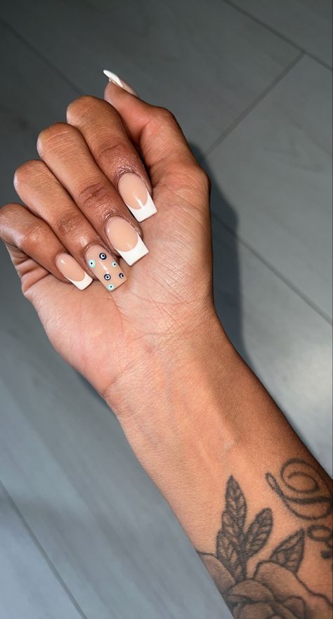 French tip acrylics French Tips With Design On Ring Finger, Nail Inspo Evil Eye, Evil Eye French Tip Nails, Nails Evil Eye, Evil Eye Nails, Silver Nail Art, Black French Tips, Cute Short Nails, French Tip Nail Designs