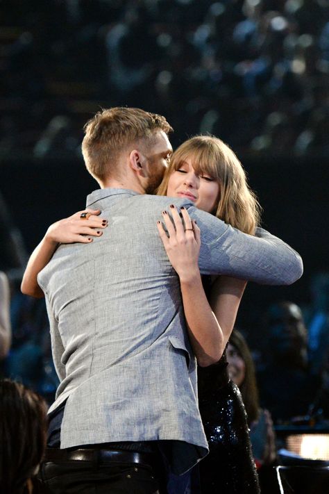 Calvin Harris May Have Just Declared Peace With Taylor Swift Taylor Swift Calvin, Taylor Swift And Calvin, Taylor Swift Boyfriends, Rihanna Song, Rihanna News, Top Singer, All About Taylor Swift, Swift Photo, Perfect Together