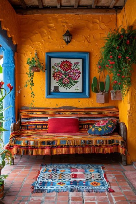 Mexican Balcony, Decorating A Patio, Traditional Mexican Decor, Mexican Patio Ideas, Mexican Farmhouse Decor, Mexican Farmhouse, Modern Mexican Decor, Mexican Interior Design, Mexican Garden