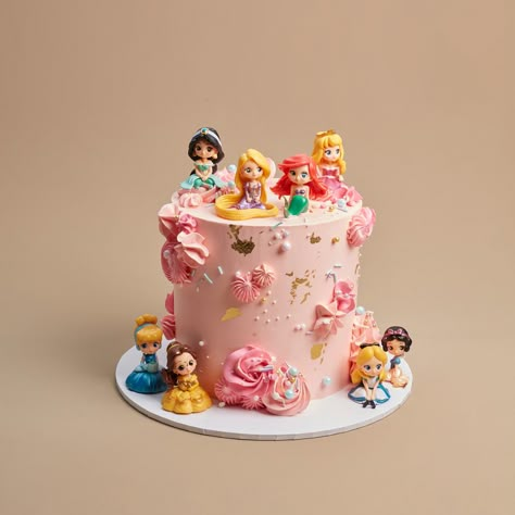 All Disney Princess Birthday Cake, All Princess Cake Ideas, Princes Cakes Ideas, Disney Princesses Birthday Cake, Disney Princess Smash Cake, Princess Disney Cake, 5th Birthday Ideas For Girls Themes, Princess Theme Birthday Cake, Disney Princess Cake Ideas