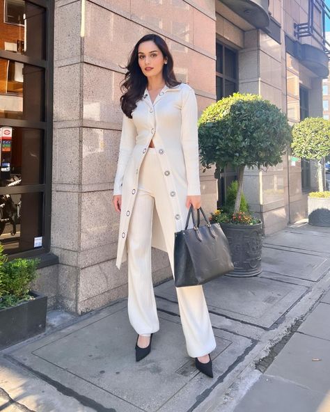 Manushi Chillar, Manushi Chhillar, Actresses