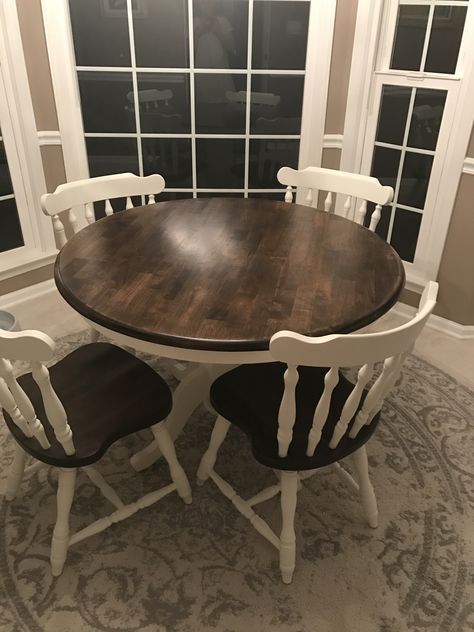 Refurbished Kitchen Tables, Kitchen Table Oak, Painted Kitchen Tables, Dining Table Makeover, Kitchen Table Makeover, Kitchen Table Chairs, Round Kitchen Table, Farmhouse Kitchen Tables, Chair Makeover