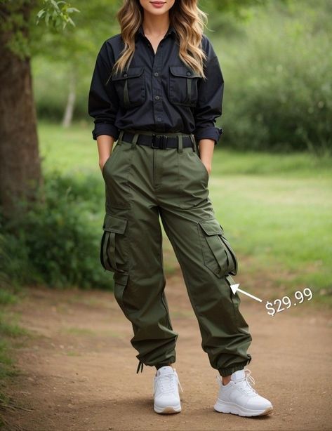 Fall Military Style Cargo Pants With Pockets, Cargo Pants Military Women, Military Style Cargo Pants For Fall, Military Parachute Pants With Cargo Style, Military Cargo Pants With Cargo Pockets, Cargo Outfit, Military Pants, Cargo Pants Outfit, Joggers Outfit