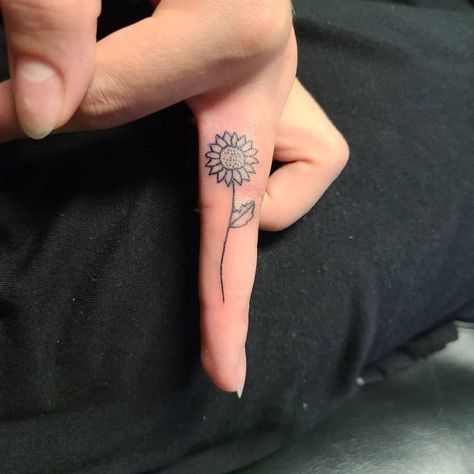 Finger Tattoos Sunflower, Sunflower Finger Tattoos For Women, Sunflower Tattoo On Finger, Sunflower Ring Tattoo, Sunflower Tattoo Finger, Flower Finger Tattoos For Women, Finger Tattoos Cover Up, Daisy Finger Tattoo, Sunflower Finger Tattoo