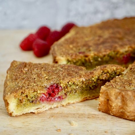 Pistachio frangipane - Veggie Ideas Pistachio Frangipane, Oat Slice, Lemon Pistachio, Sweet Potato Cookies, Veggie Ideas, Frangipane Tart, Baking Bowl, Bakewell Tart, Pistachio Cream