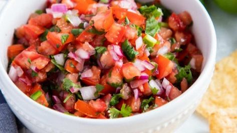 Easy Mexican, Mexican Food Recipes Easy, Chicken Recipes Casserole, Mexican Dishes, Fresh Tomatoes, Ground Beef Recipes, Fajitas, Tomato Salsa, Mexican Food