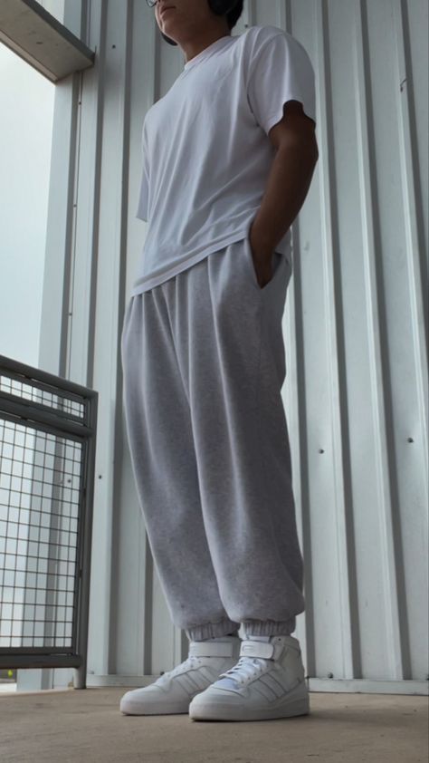 White shoes, sweatpants, white tee, oversized tee Guys Sweatpants Outfit, Grey Sweatpants Outfit Men, Men Sweatpants Outfit, How To Style Grey Sweatpants, Dating Format Woman To Man, Men In Sweatpants, Grey Sweatpants Men, Gray Sweatpants Man, How To Style Sweatpants