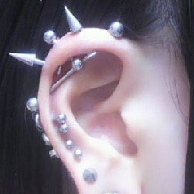 ♡. Goth Ear Piercings, Emo Piercings, Goth Piercings, Aesthetic Archive, Piercing Inspiration, Ear Peircings, Cool Ear Piercings, Pretty Ear Piercings, Aesthetic Goth