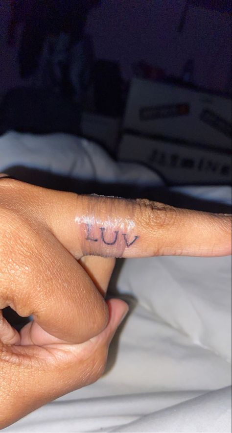 Lil Uzi Tattoo Ideas, Lil Uzi Vert Tattoos Ideas, Lil Uzi Tattoos, Lil Uzi Vert Tattoos, Mac Miller Tattoos, Go Tattoo, Finger Tattoo, World Tattoo, Lip Tattoos