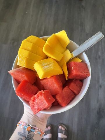 Mango Fruit Bowl, Mango And Watermelon, Watermelon Fruit Bowls, Yogurt Bowl Recipe, Yellow Watermelon, Watermelon Bowl, Guava Fruit, Yogurt Bowl, Watermelon Fruit