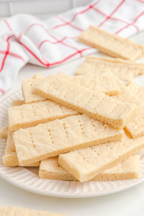 Scottish Shortbread Recipe, Traditional Shortbread Recipe, Walkers Shortbread Cookies, Scottish Shortbread Cookies, Best Shortbread Cookies, Gluten Free Shortbread, Scottish Shortbread, Walkers Shortbread, Short Bread