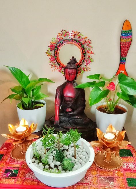 Zen Corner Ideas Living Room, Buddha Corner Decor Living Room, Buddha Corner Decor, Corner Decor Living Room, Zen Corner Ideas, Room Corner Decoration, Living Room Zen, Corner Decorating Ideas, Indian Living Room Decor