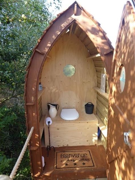 Ever heard the term glamping thrown around and wonder, "what is glamping?" Check out our article to find out everything you need to know! Yurt Tent Camping Glamping, Yurt Camping Glamping, Hobbit Airbnb, Camp Grounds Ideas, Group Glamping, Glamp Ground, Glamping Hacks, Glamping Interior, Glamping Bathroom