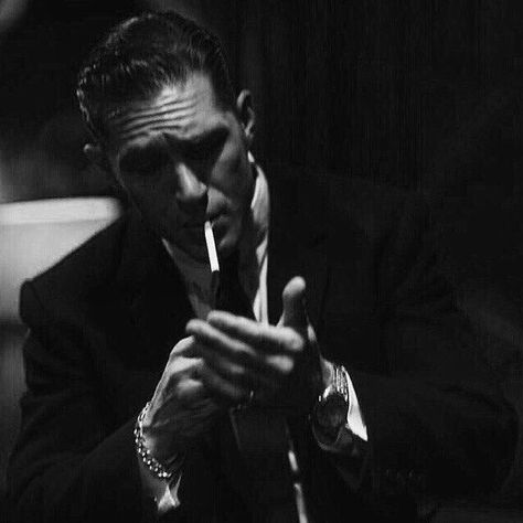 Tom Hardy Legend, Gentleman Aesthetic, Ronaldo Cr7, كريستيانو رونالدو, Clipuri Video, Tom Hardy, Peaky Blinders, Film Aesthetic, The Godfather