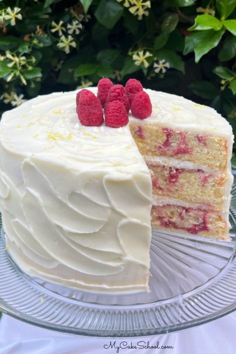 Raspberry Lemon Cake Recipe, Raspberry Swirl Cake, Vanilla Raspberry Cake, Raspberry Lemon Cake, Lemon Raspberry Cake, My Cake School, Raspberry Cake Recipes, Raspberry Lemon Cakes, Moist Lemon Cake