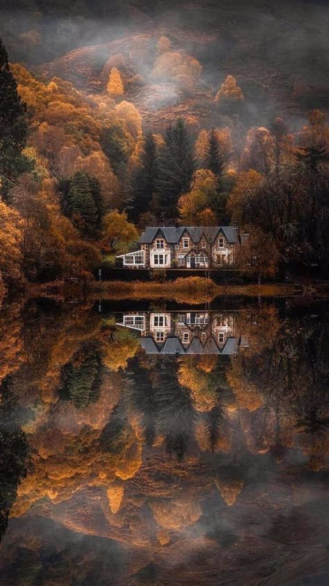 Scotland In Autumn Aesthetic, Scotland In Autumn, Scotland Wallpaper, Scottish Cottage, Scotland Nature, Scotland Aesthetic, Scottish Cottages, Aesthetic Cottage, Beautiful Cottages