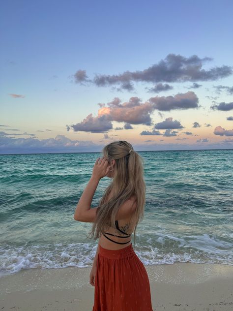 beach bahamas ocean photoshoot dress skirt outfit swimsuit water saltwater sunset sunrise florida vacation The Bahamas Pictures, Atlantis Bahamas Photo Ideas, Nassau Bahamas Picture Ideas, Bahama Beach Pics, Bimini Bahamas Photography, Beach Photoshoot, Bahamas, Instagram Photo, Instagram