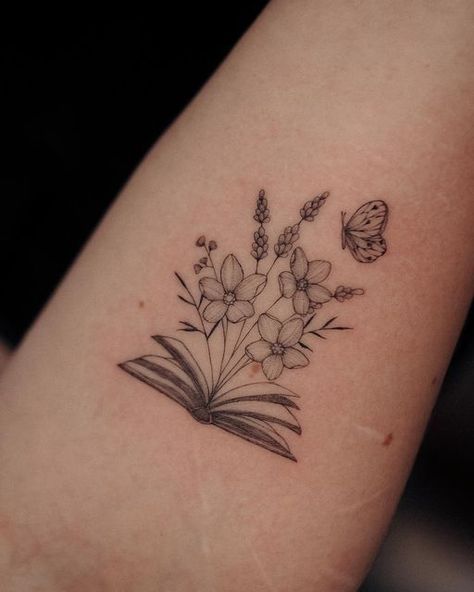 Book Tattoo With Butterfly, Butterfly Lavender Tattoo, Book Flower Butterfly Tattoo, Tattoo Book With Flowers, Mom Tattoo Fine Line, Open Book Tattoo With Flowers, Books And Butterflies Tattoo, Open Book With Flowers Tattoo, Matching Book Tattoos For Best Friends