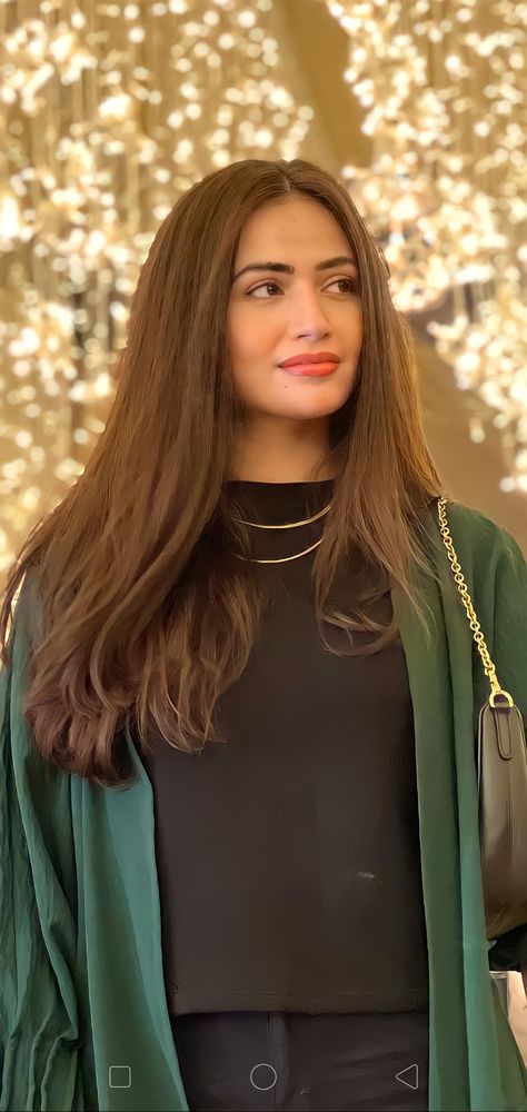 MashaAllah😍💖 Sana Javed, Handsome Celebrities, All Actress, Girly Images, Stylish Dresses For Girls, Pakistani Actress, Fashion Attire, Girl Body, Curly Hair Styles