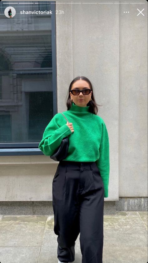 Green Outfit Aesthetic Winter, Bright Green Sweater Outfit, Bright Green Shirt Outfit, Kelly Green Sweater Outfit, Green Longsleeves Outfit, Green Sweater Black Pants, Jumper Outfit Fall, Emerald Green Sweater Outfit, Green Pullover Outfit