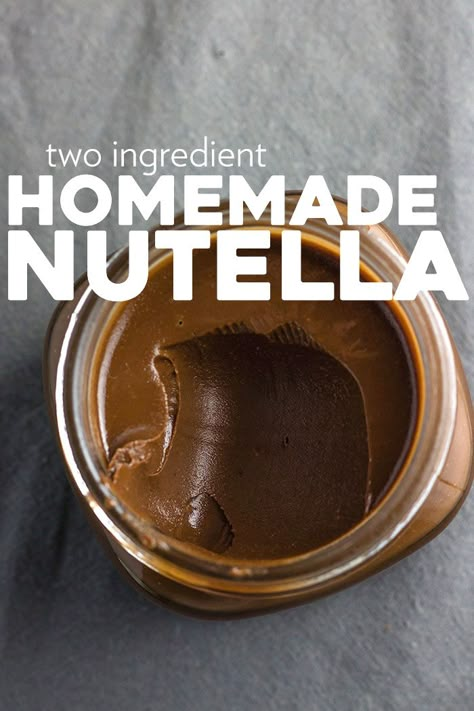 Two Ingredient Homemade Nutella | Make your own Nutella at home in just 6 minutes with this simple 2-ingredient recipe! | thealmondeater.com Nutella Vegan, Nutella Recipes Easy, Healthy Nutella, Homemade Nut Butter, 2 Ingredient Recipes, Vegan Nutella, Nutella Desserts, Two Ingredient, Homemade Nutella