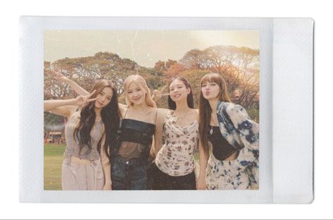 Black Pink Polaroid, Lisa Polaroid, Blackpink Polaroid, Bp Pics, Mini Polaroid, Vintage Poster Art, Blackpink Fashion, Blackpink Jennie, Pink Wallpaper