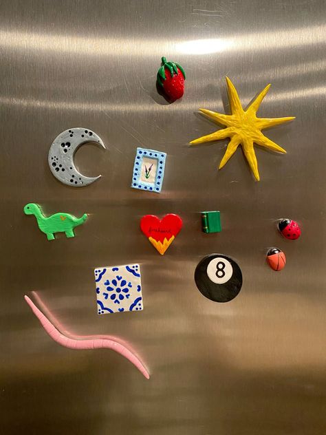 Trippy Crafts, Ceramic Fridge Magnets, Clay Fridge Magnets Diy, Diy Magnets Fridge, Handmade Fridge Magnets, Clay Fridge Magnets, Clay Fridge, Polymer Clay Magnet, Clay Magnets