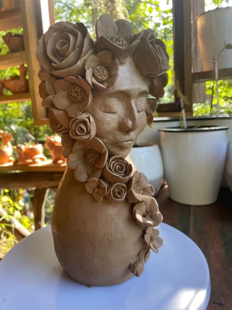 Ceramic Person Sculpture, Ceramic Bust Sculpture, Clay Pot People Faces, Clay Bust, Ceramic Bust, Ceramic Sculpture Figurative, Goddess Sculpture, Sculpture Art Clay, Pottery Handbuilding