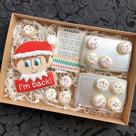 Elf On The Shelf Dessert Ideas, Elf Treats For Kids, Elf On Shelf Cookie Ideas, Elf Cookie Ideas, Elf On The Shelf Sugar Cookies, Elf On The Shelf Cookie Ideas, Elf Cookies Decorated, Christmas Cookie Sets, Elf Treats