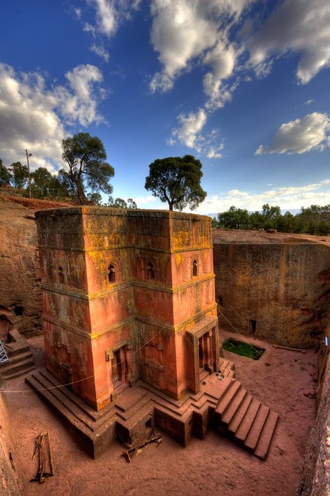 Fano Ethiopia, Ethiopia Architecture, Forge Cleric, Ethiopian Church, Lalibela Ethiopia, History Of Ethiopia, Hdr Pictures, African Architecture, Temple Ruins