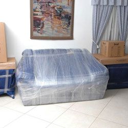 How to Guide: Using Plastic Wrap for a DIY Move. Learn how to protect your furniture from damage while moving with plastic wrap. #diymoving #moving #howto #movingguide #guide #movingtips Wrapping Furniture For Moving, How To Wrap Furniture For Moving, Moving Furniture Hacks, Diy Move, Moving House Packing, Diy Moving, Moving House Tips, Moving Hacks, Moving Hacks Packing