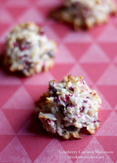 Cranberry Coconut Macaroons – Bees Knees Recipes Coconut Macaroon, Coconut Macaroons Recipe, Macaroon Recipes, Cranberry Cookies, Cranberry Recipes, Coconut Macaroons, Sweet Cookies, Xmas Cookies, Cookie Bar Recipes