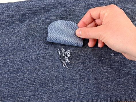 Patagonia Outdoor, Patch Hole, Broken Zipper, Repair Clothes, Repair Guide, Diy Repair, Outdoor Clothing, Diy Tutorials, Diy Shirt